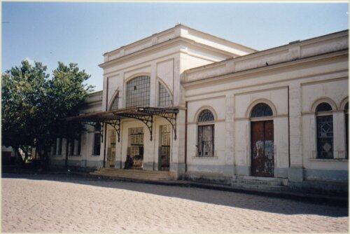 Estação ferroviária.